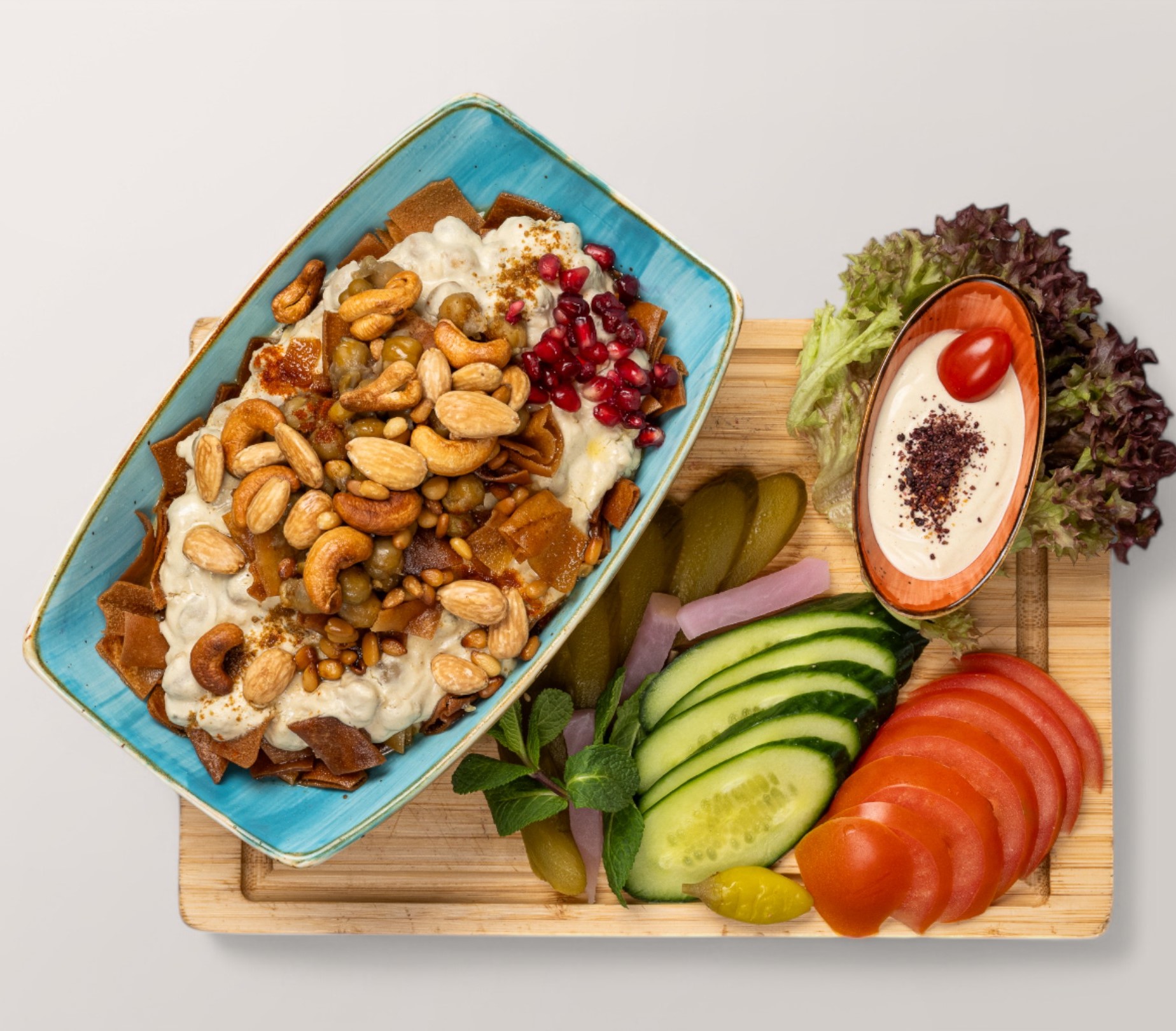 Fatteh mit Nüssen